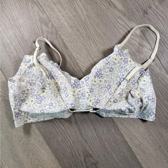 Women’s xl Lucky Brand Laser Silky Bralette white blue pink soft silk comfort - Picture 3 of 3